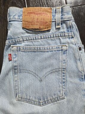 Levi's Light Wash Blue Denim Jeans
